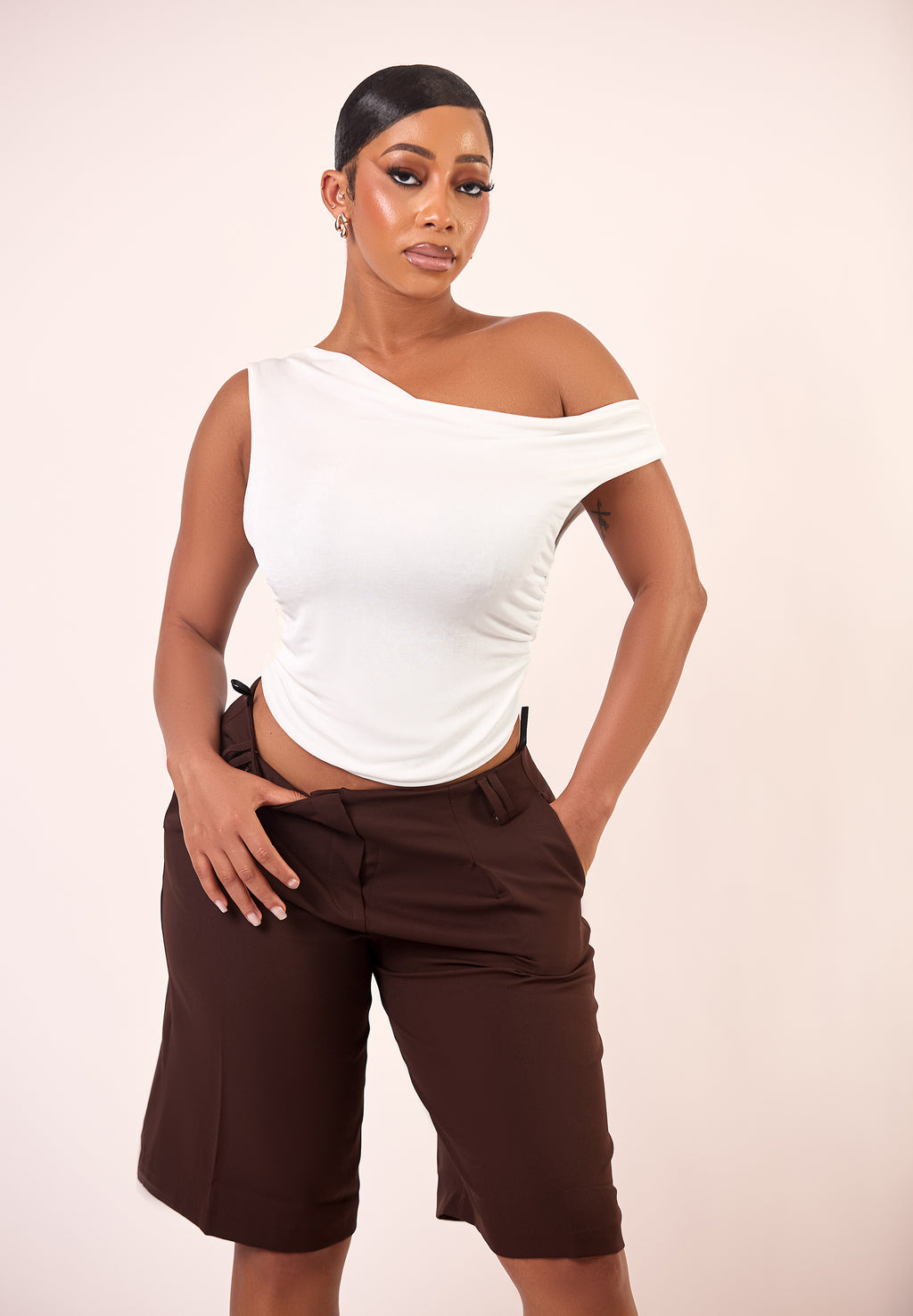 Kendra Tailored Bermuda Shorts - Brown